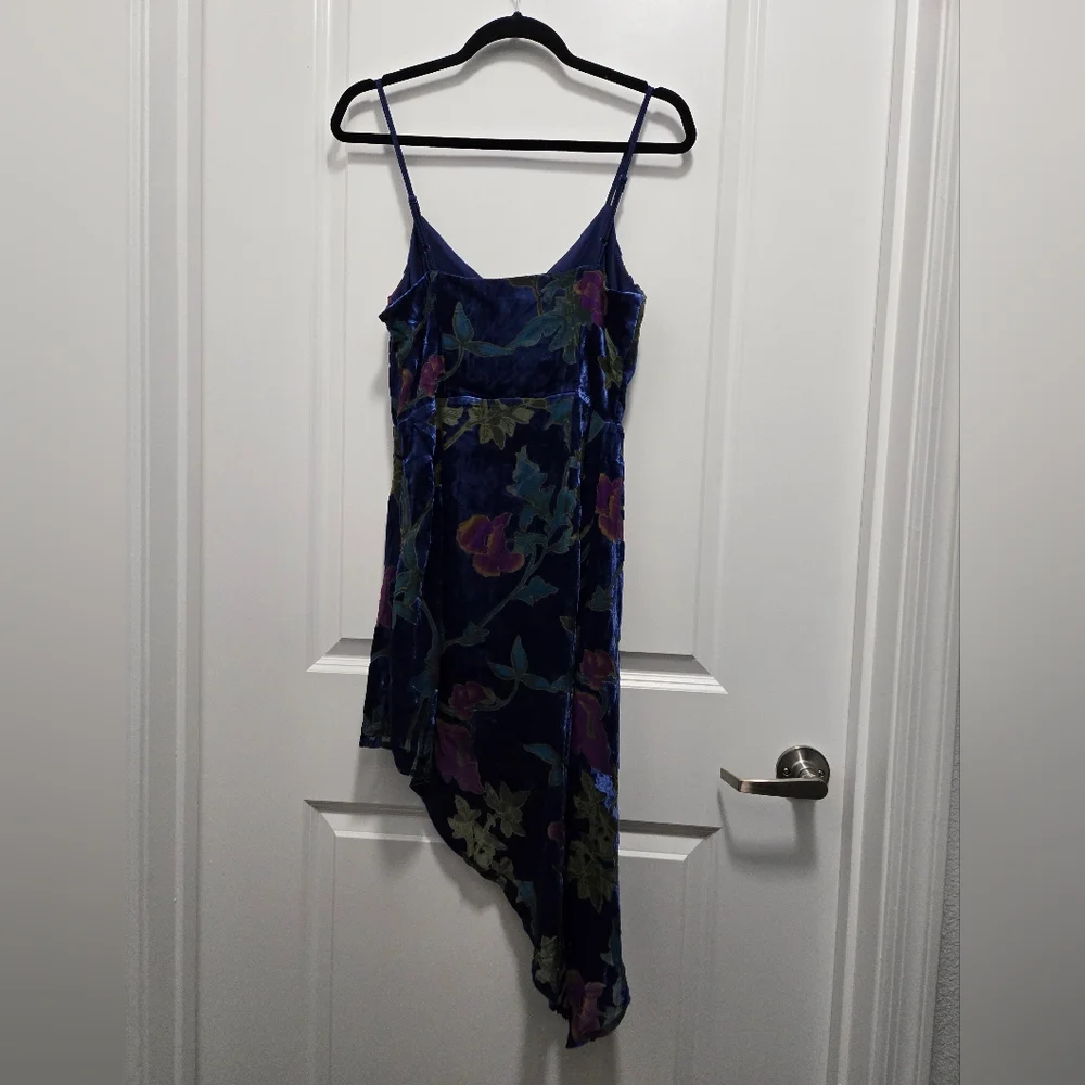 Lulus Evening With You Dark Blue Floral Velvet Asymmetrical Dress Size S - Picture 7 of 10